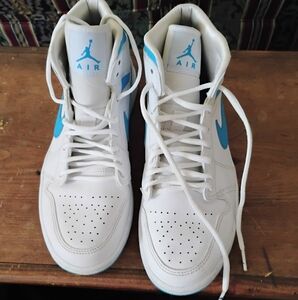 Nike Air High-Top Sneakers - White and Blue